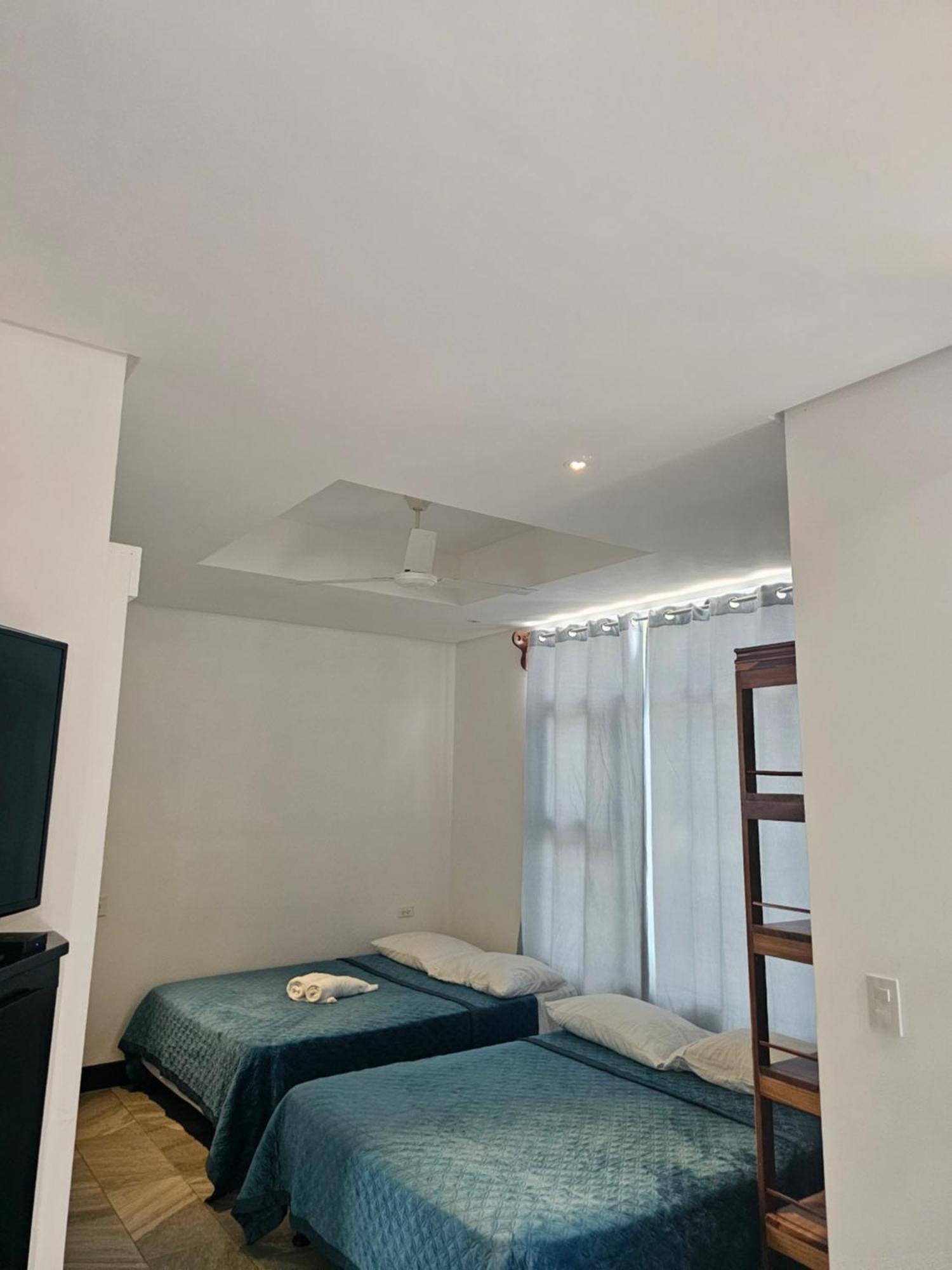 Pura Vida Apartments Quepos Phòng bức ảnh
