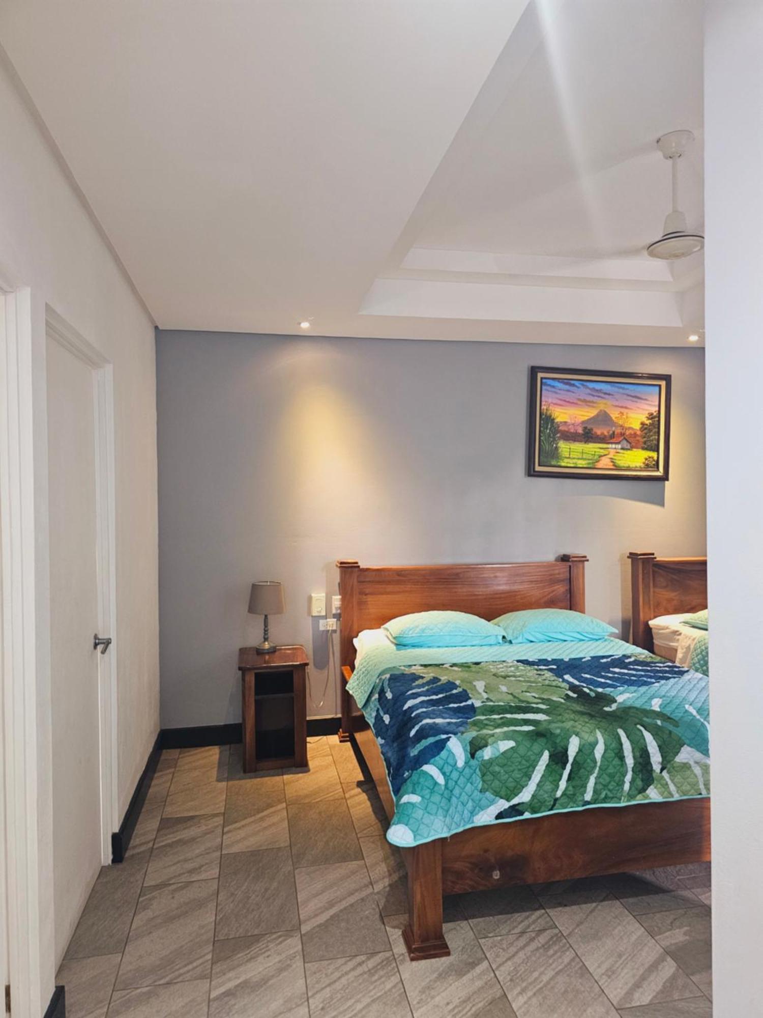Pura Vida Apartments Quepos Phòng bức ảnh